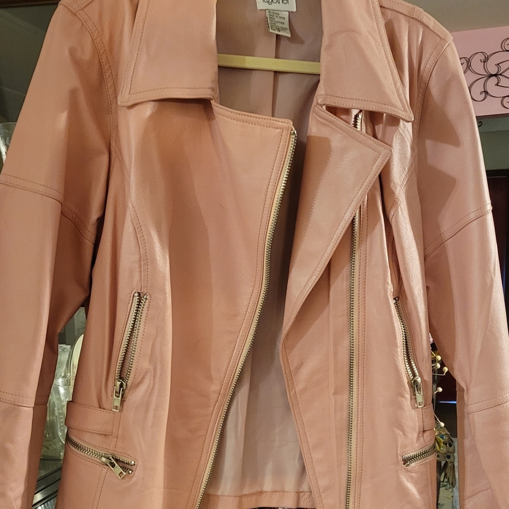 Pink leather jacket - Picture 2 of 3